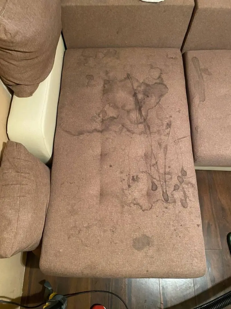 Braon ugaona garnitura pre dubinskog pranja